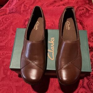 Clarks Bendables Women’s Brown May Moonl Slip-on Casual Shoes SIZE 10 NWT in box